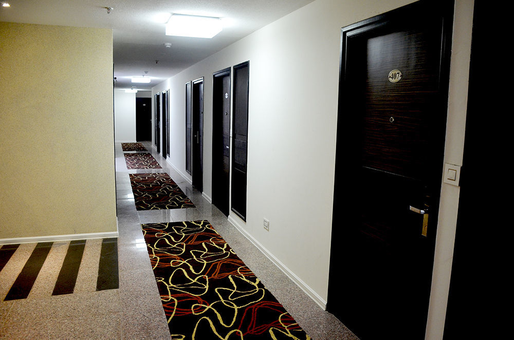 Tulip Inn Zirakpur Exterior foto